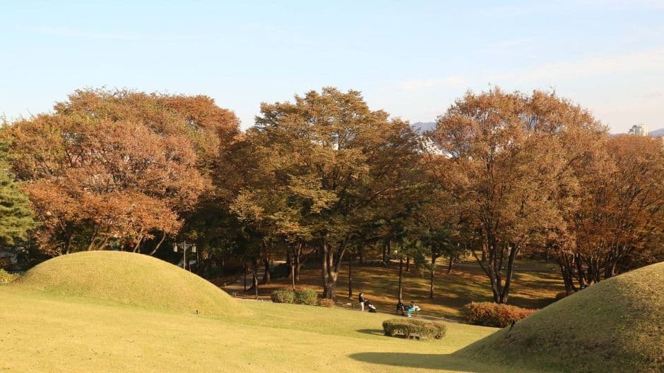 서울 방이동 고분군_고분 관광지 내려다 본 전경