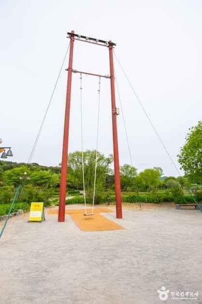 충남_부여_궁남지와 서동공원_외부_5.jpg