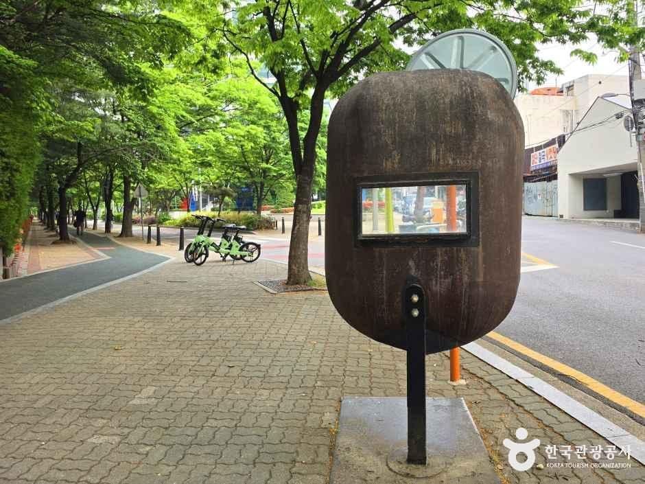 서울_문래_문래창작촌_외부_3.jpg