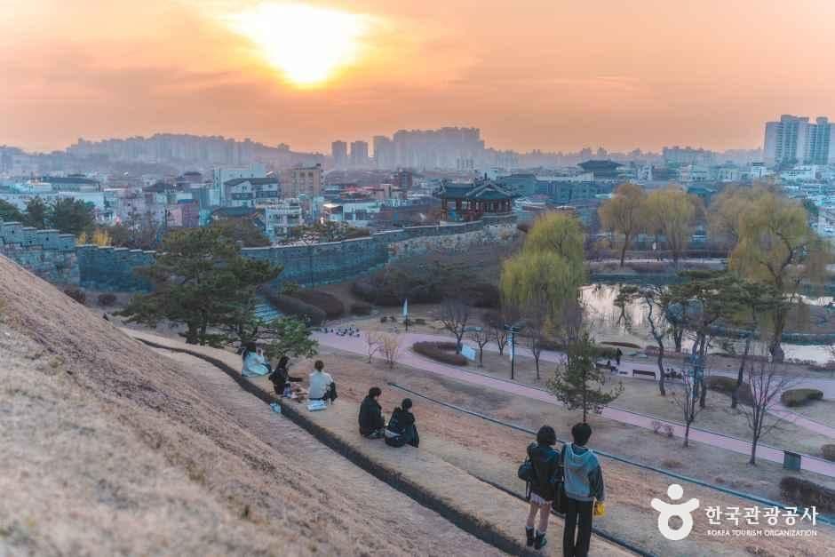 경기_수원_방화수류정(동북각루)_외부_5.jpg