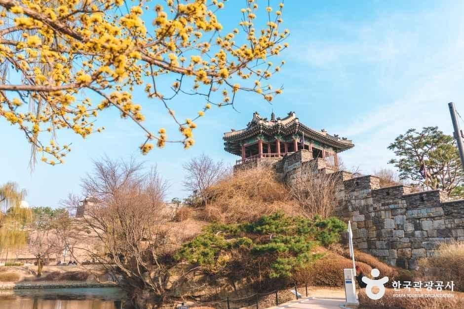 경기_수원_방화수류정(동북각루)_외부_1.jpg