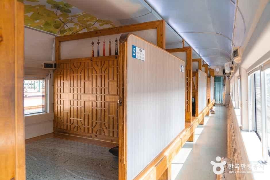 서울_용산_서해금빛열차_3.jpg