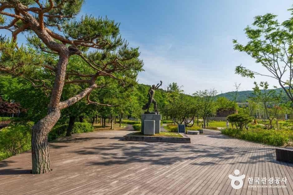 경기_이천_설봉공원_외부_4.jpg