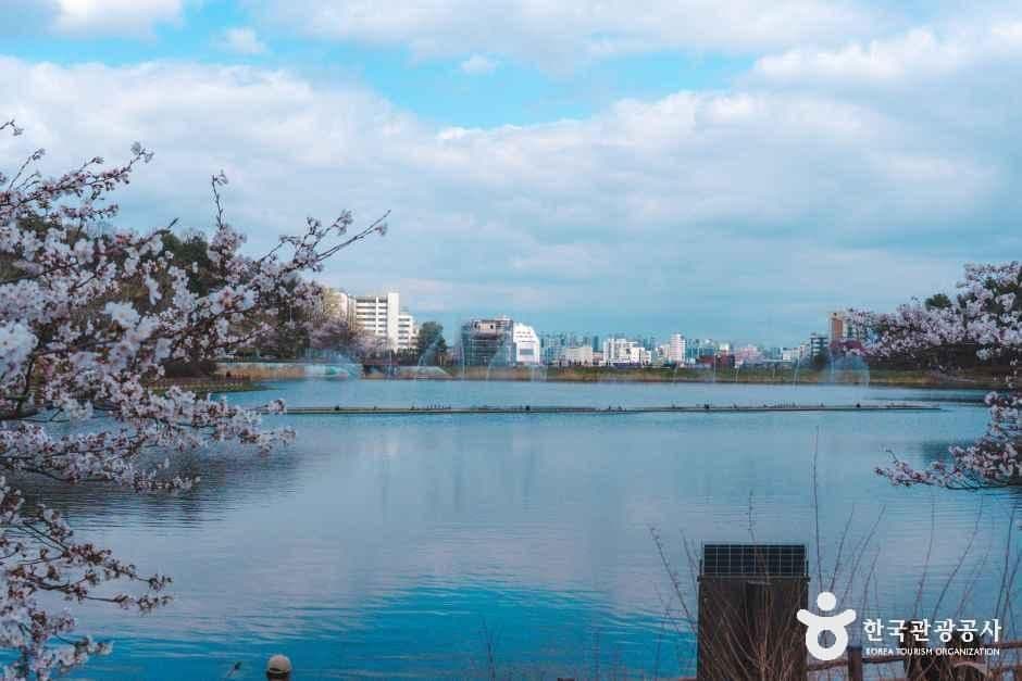 경기_이천_설봉공원_외부_3.jpg