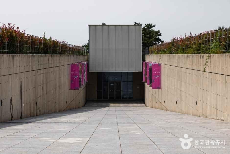 전남_여수_예술의섬장도_외부_4.JPG