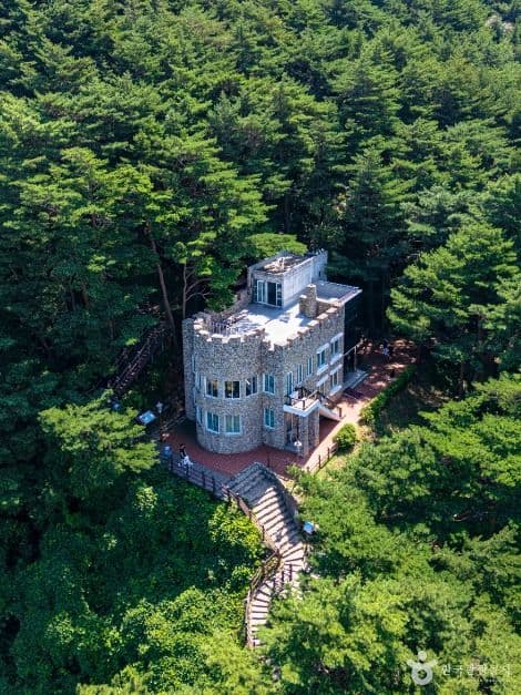 화진포의 성(김일성별장)